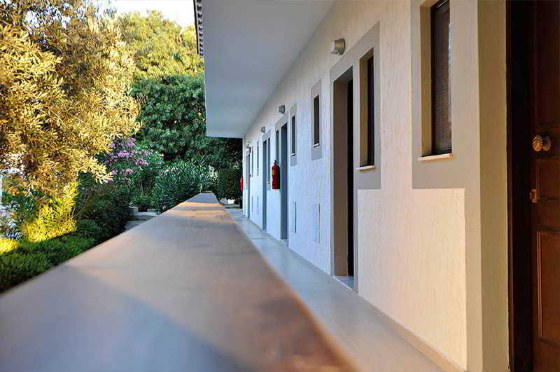 Tony'S Beach Vromolithos Exterior foto