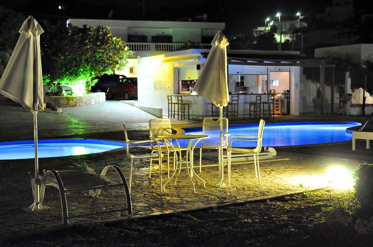 Tony'S Beach Vromolithos Exterior foto