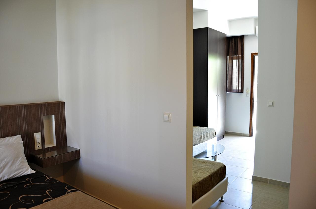 Tony'S Beach Vromolithos Exterior foto